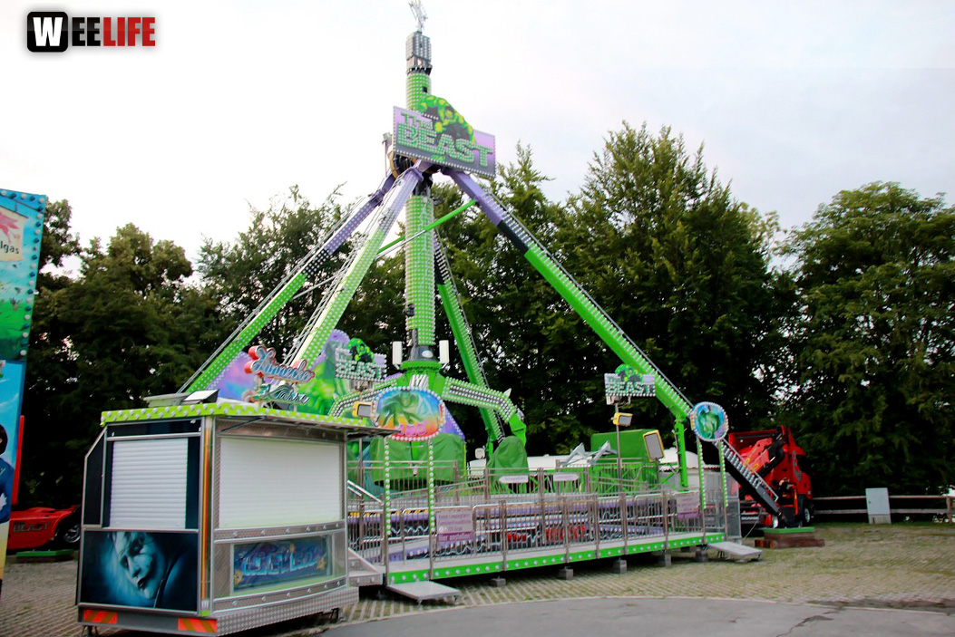 103. Volksfest letzter Aufbau Tag