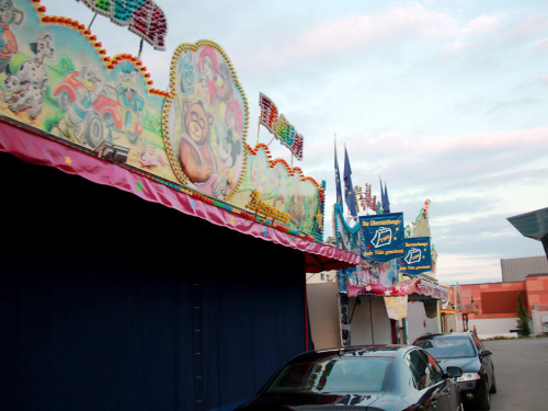 103. Volksfest letzter Aufbau Tag – Foto 28