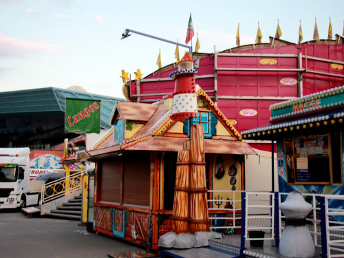 103. Volksfest letzter Aufbau Tag – Foto 30