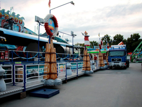 103. Volksfest letzter Aufbau Tag – Foto 31