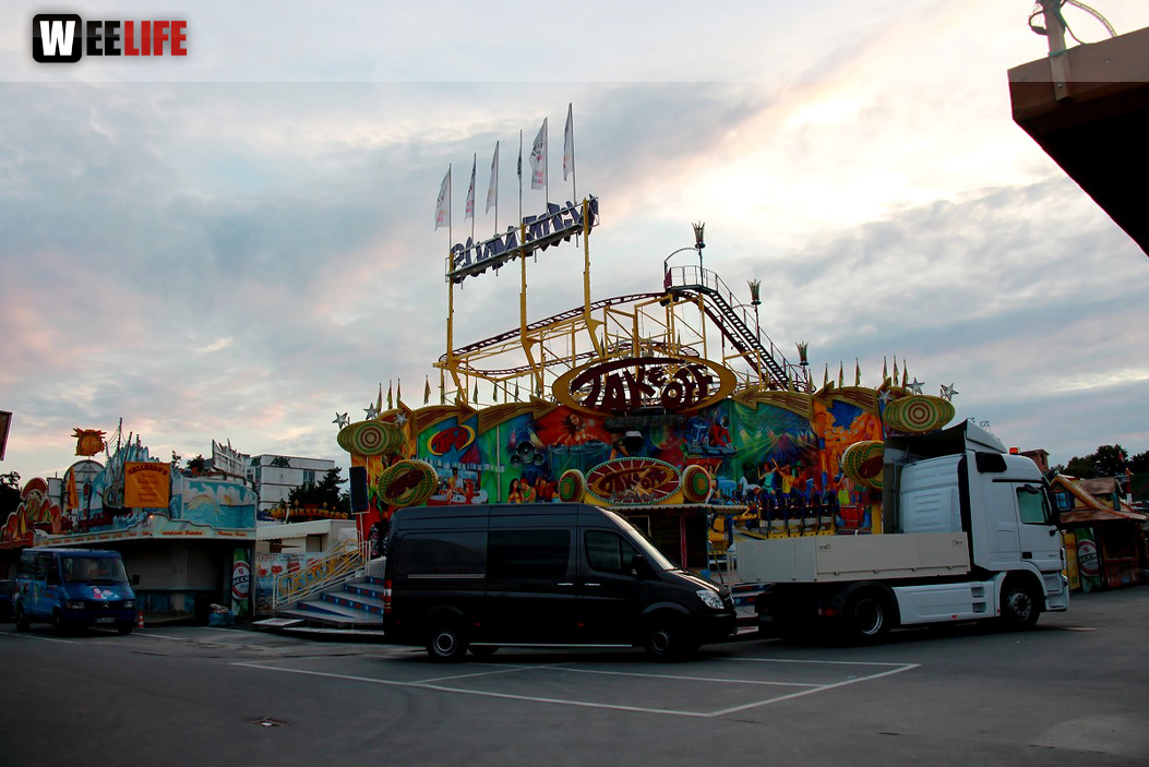 103. Volksfest letzter Aufbau Tag