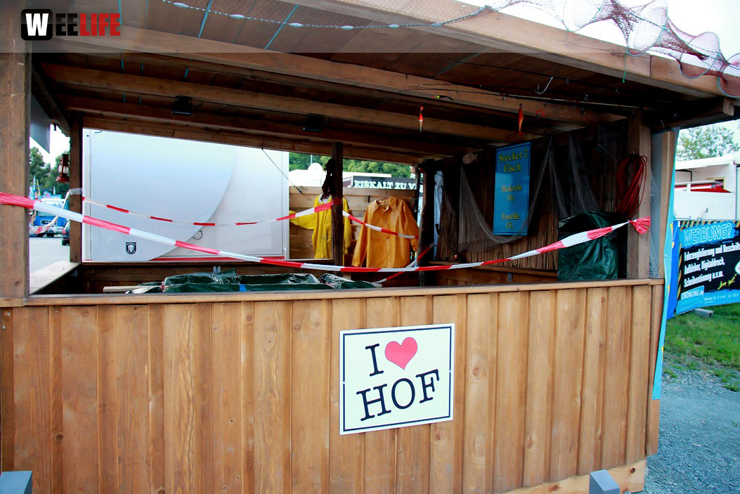 103. Volksfest letzter Aufbau Tag