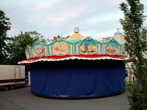 103. Volksfest letzter Aufbau Tag – Foto 39