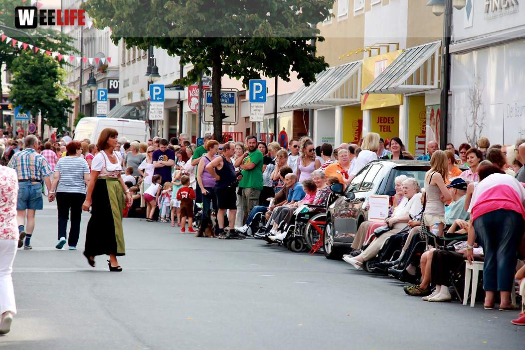 103. Hofer Volksfest 1. Tag Umzug Zuschauer
