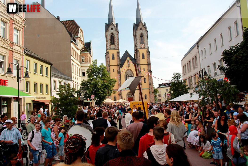 103. Hofer Volksfest 1. Tag Umzug Zuschauer