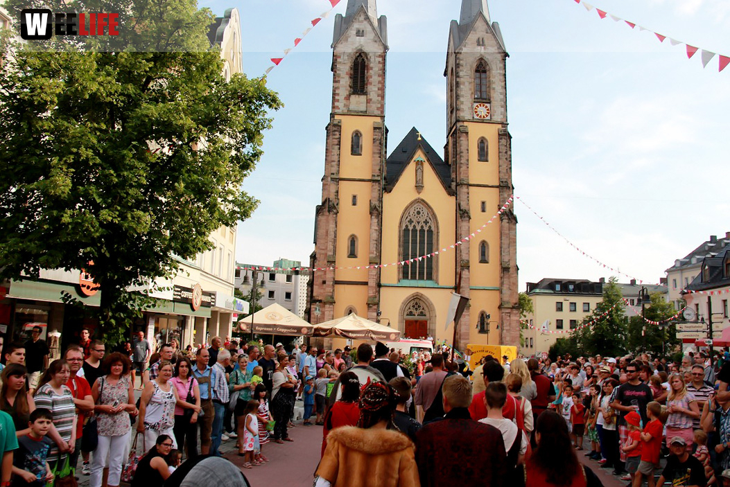 103. Hofer Volksfest 1. Tag Umzug Zuschauer