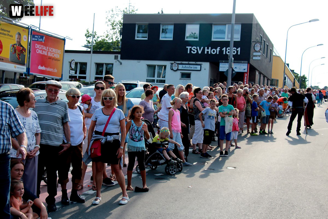 103. Hofer Volksfest 1. Tag Umzug Zuschauer