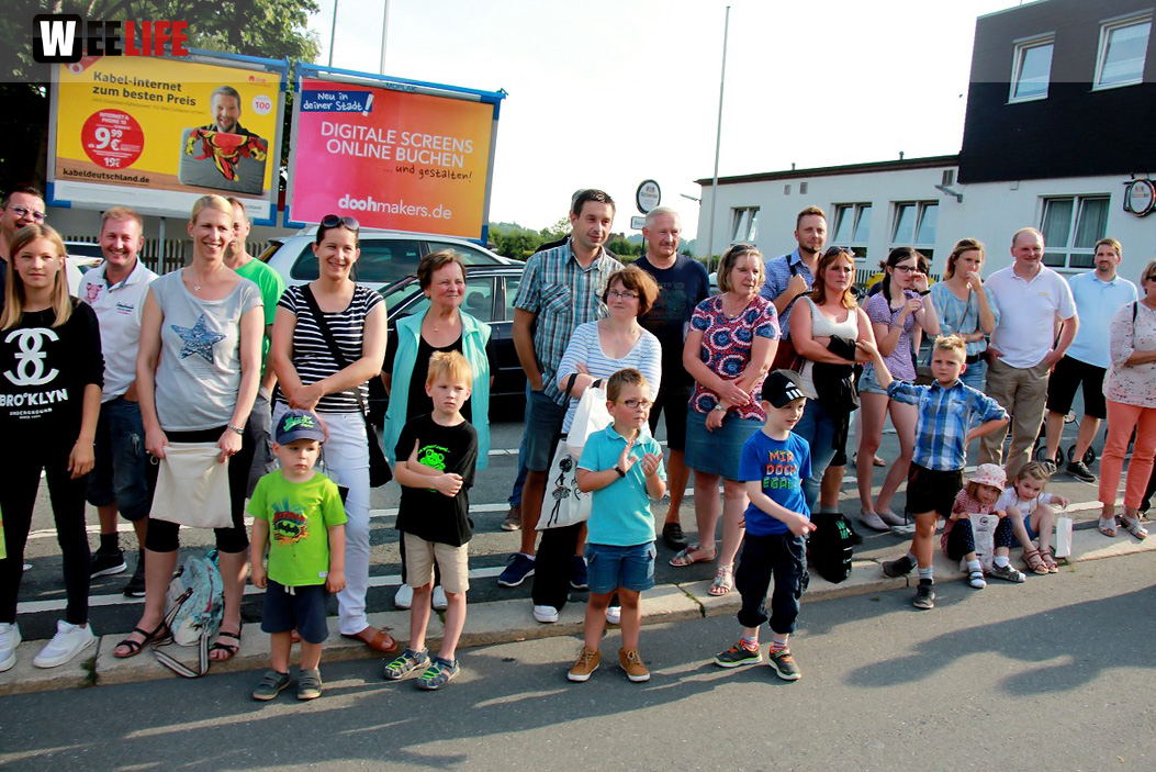 103. Hofer Volksfest 1. Tag Umzug Zuschauer