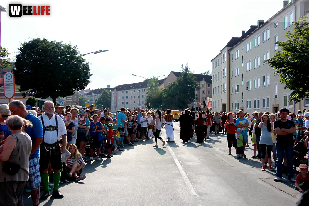 103. Hofer Volksfest 1. Tag Umzug Zuschauer