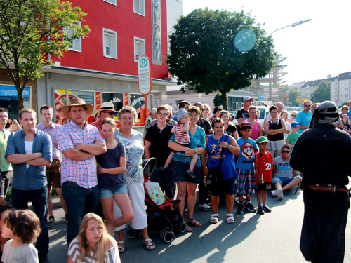 103. Hofer Volksfest 1. Tag Umzug Zuschauer – Foto 109