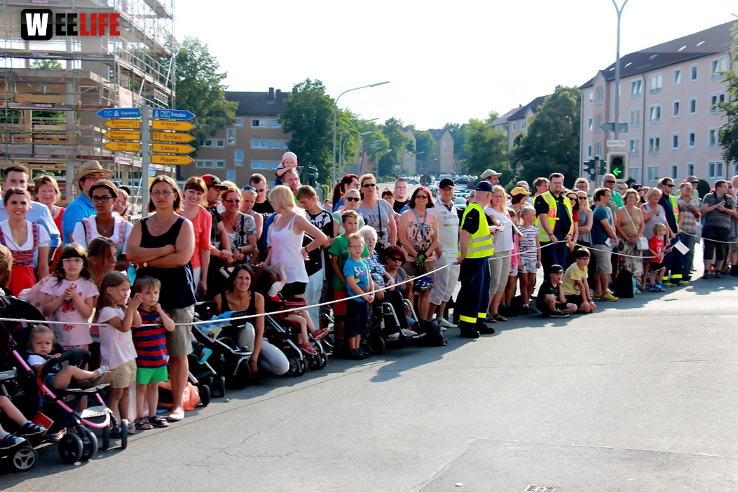 103. Hofer Volksfest 1. Tag Umzug Zuschauer