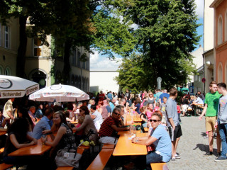 Vorschau des vorherigen Fotos