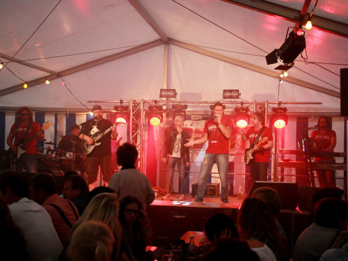 Sportfest FC Wiesla mit der Partyband Obacht – Foto 37