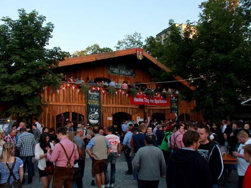 103. Hofer Volksfest Tag der Sparkasse mit Isertaler Hexen – Foto 5
