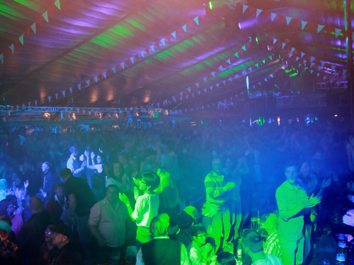 103. Hofer Volksfest Tag der Sparkasse mit Isertaler Hexen – Foto 12