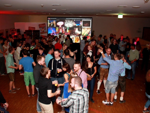 Après Festzeltparty – Foto 3