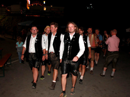 103. Hofer Volksfest 10.Tag Auszug der Bedienungen – Foto 4