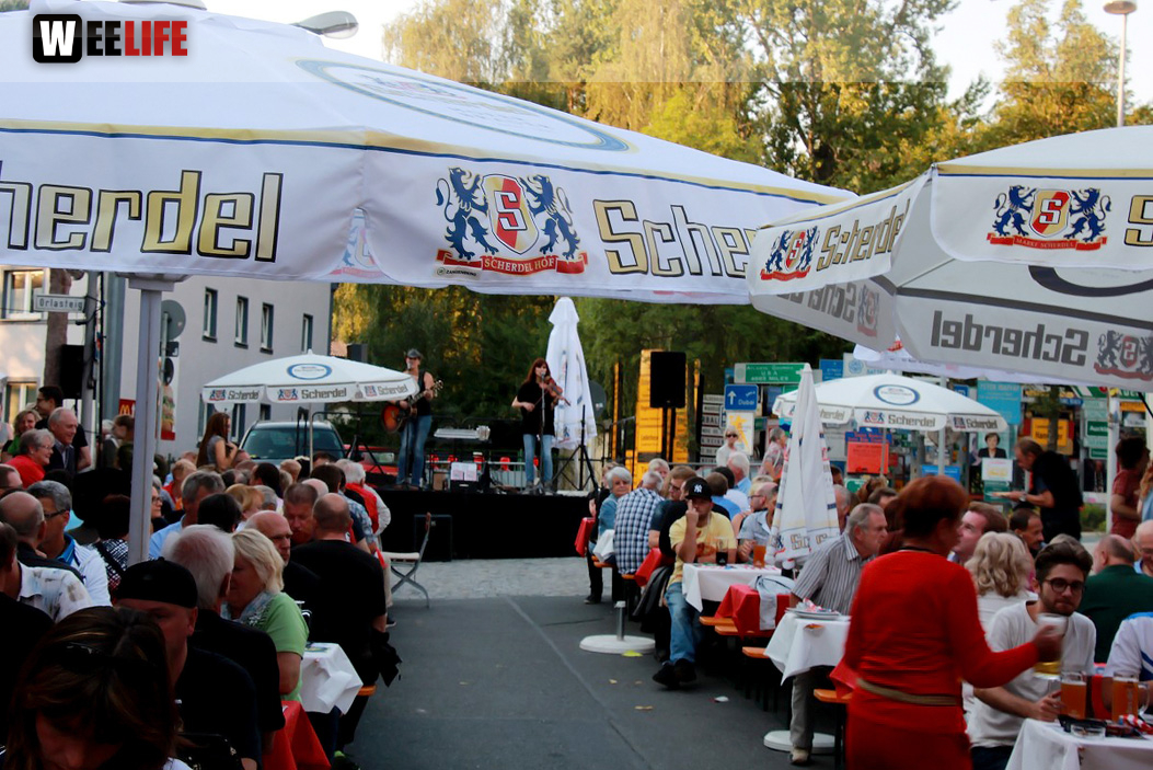 Straßenfest mit The Crown Jewels