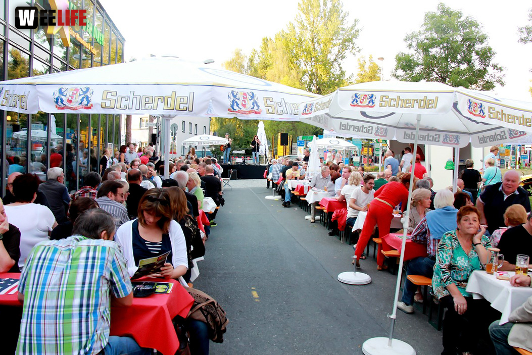 Straßenfest mit The Crown Jewels