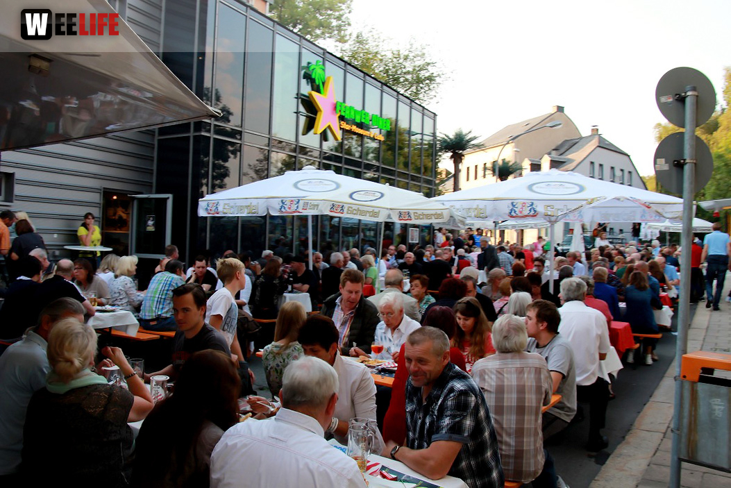 Straßenfest mit The Crown Jewels