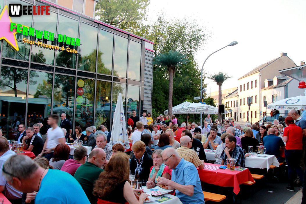 Straßenfest mit The Crown Jewels