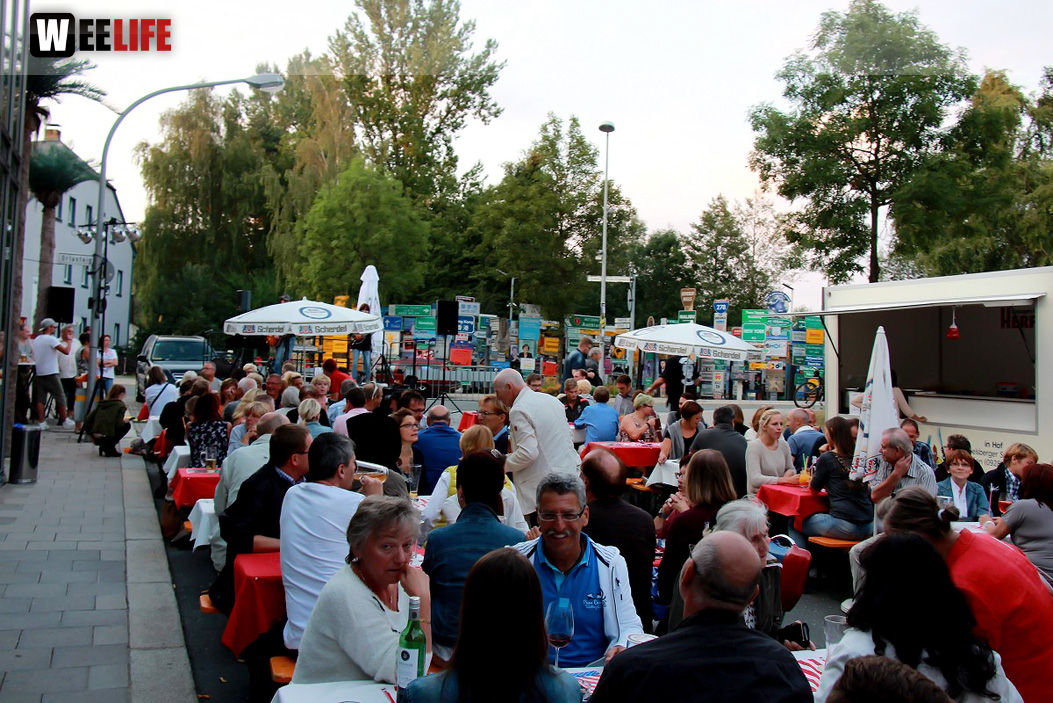 Straßenfest mit The Crown Jewels