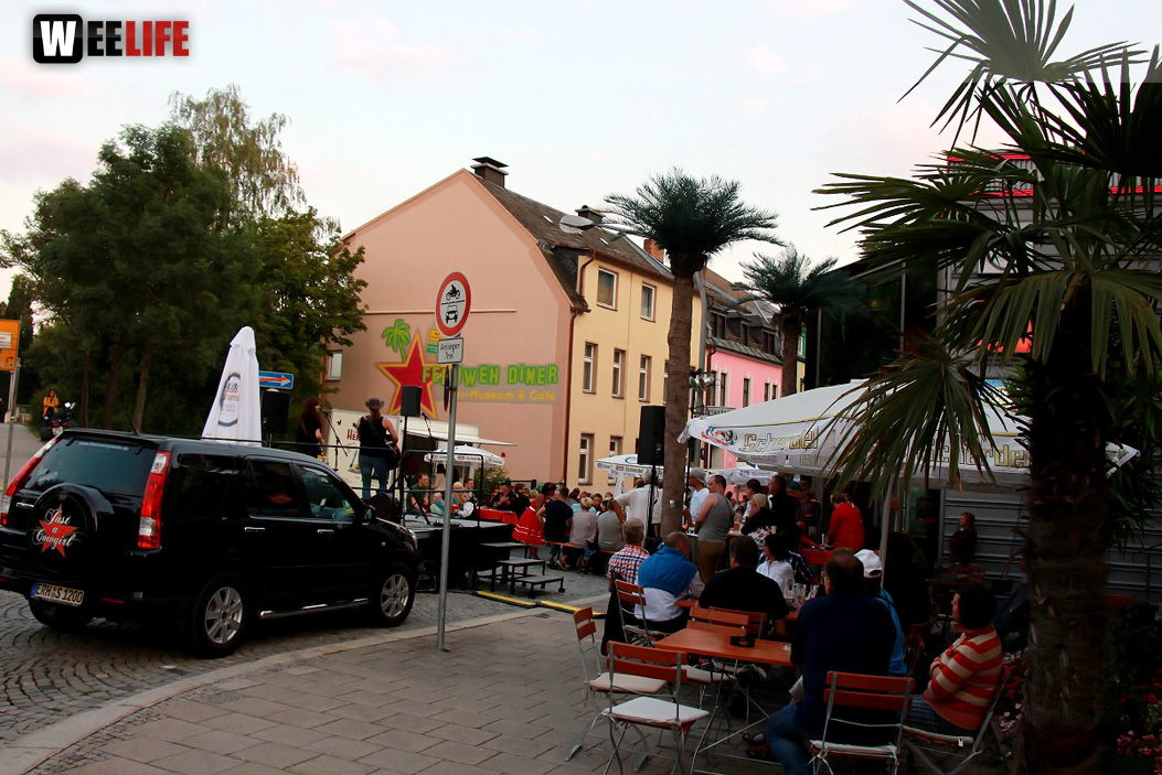 Straßenfest mit The Crown Jewels