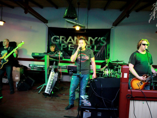 Granny\'s Pearl im Biergarten – Foto 9