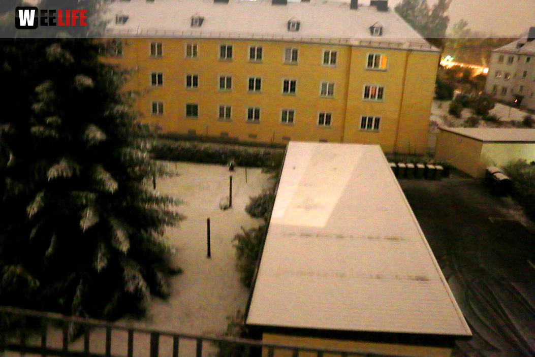 1. Schnee Hof im Herbst