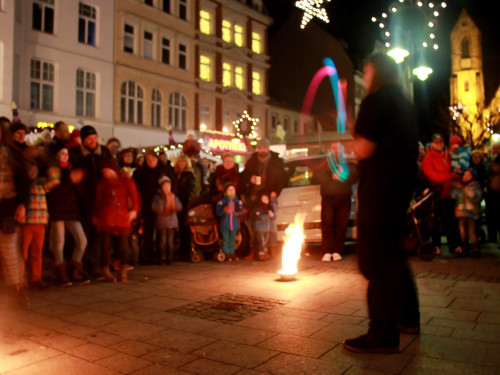 Hofer Weihnachtswelt mit Feuerspucker Chariash – Foto 17