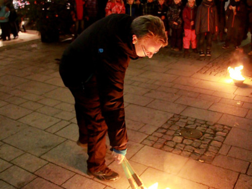 Hofer Weihnachtswelt mit Feuerspucker Chariash – Foto 20