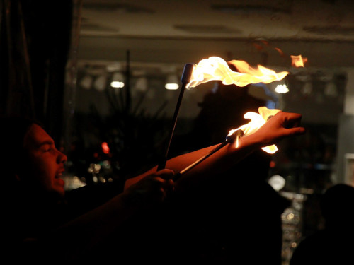 Hofer Weihnachtswelt mit Feuerspucker Chariash – Foto 39