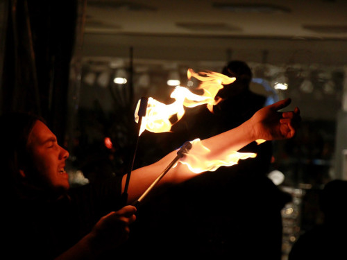 Hofer Weihnachtswelt mit Feuerspucker Chariash – Foto 40
