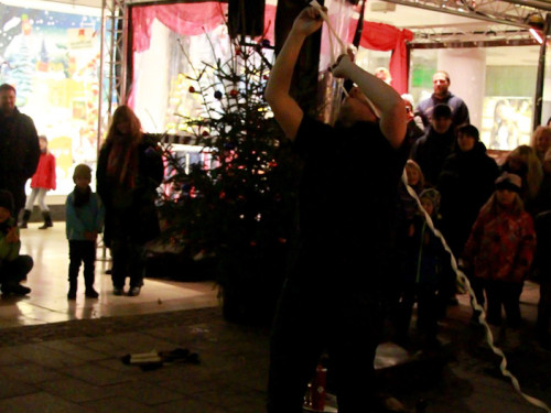Hofer Weihnachtswelt mit Feuerspucker Chariash – Foto 48
