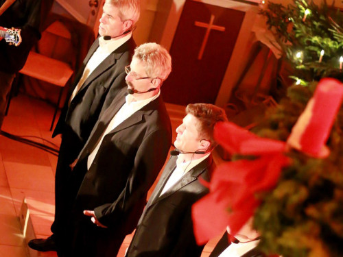 Gospelweihnacht Samstag mit Joy in Belief – Foto 47
