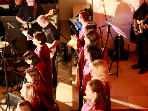Gospelweihnacht Samstag mit Joy in Belief – Foto 49