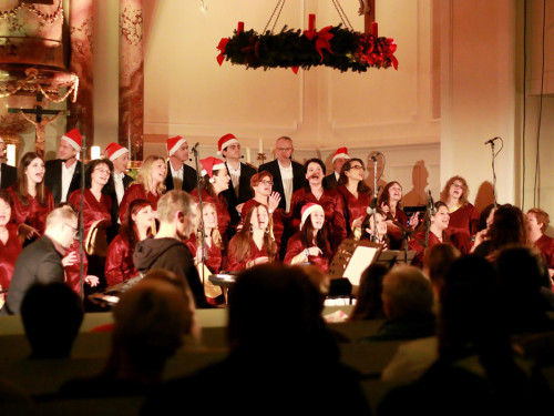 Gospelweihnacht Samstag mit Joy in Belief – Foto 59