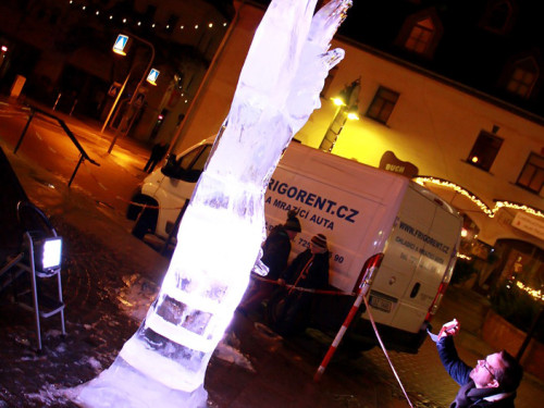 Hofer Weihnachtswelt Eis-Schnitzer – Foto 11