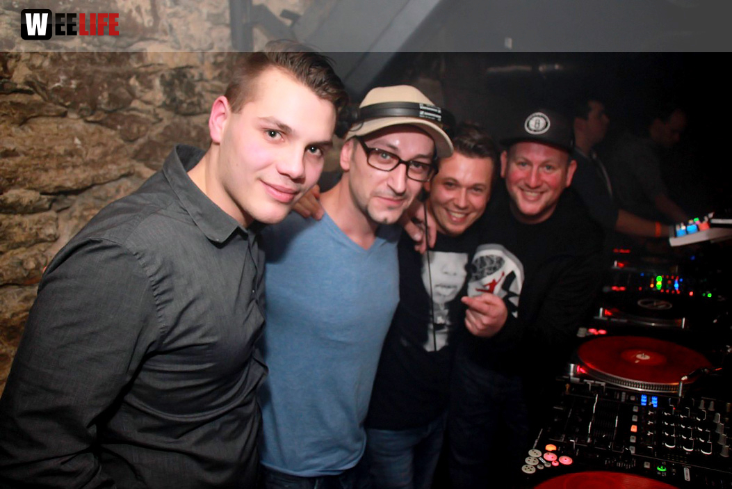 Black Base mit DJs Baxter, Sickboy