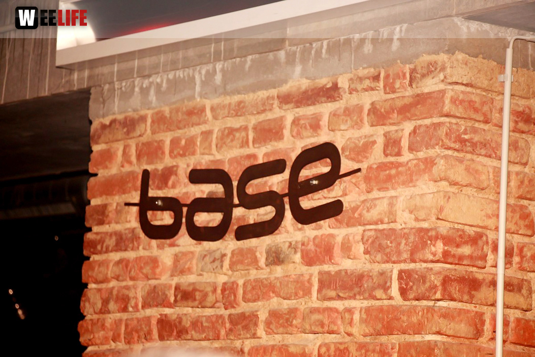 Black Base mit DJs Baxter, Sickboy