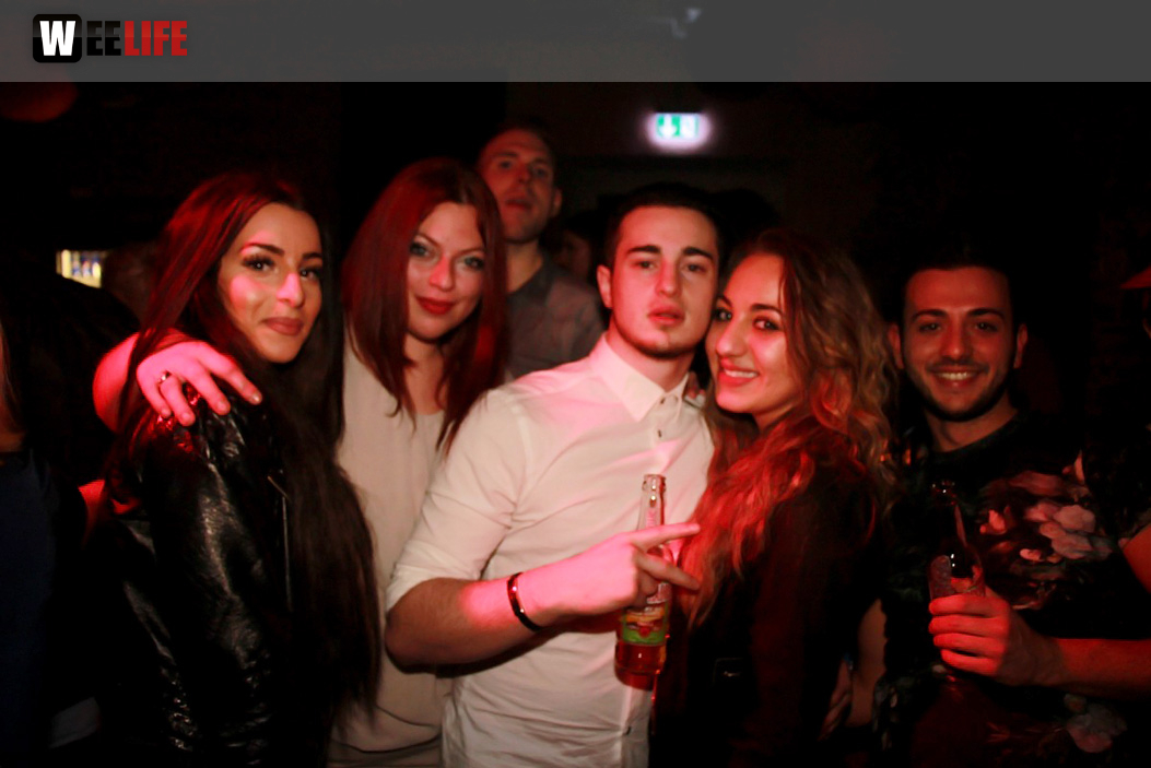Black Base mit DJs Baxter, Sickboy
