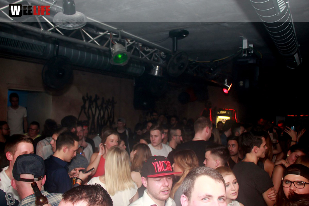 Black Base mit DJs Baxter, Sickboy