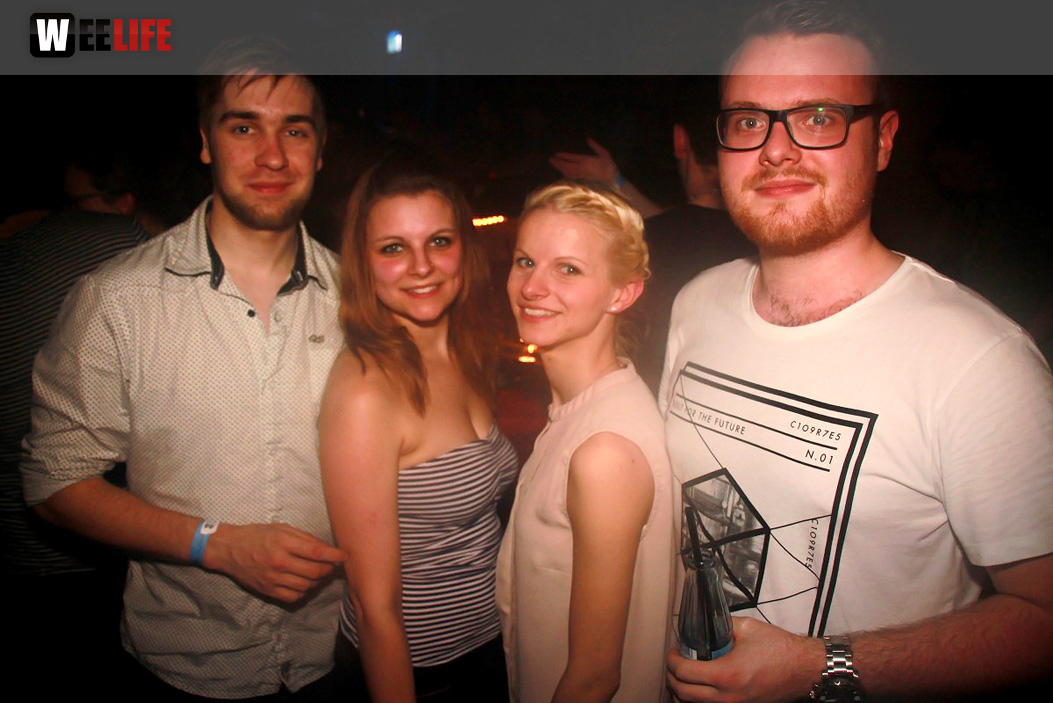 Black Base mit DJs Baxter, Sickboy