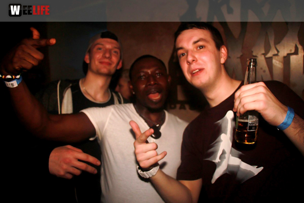 Black Base mit DJs Baxter, Sickboy