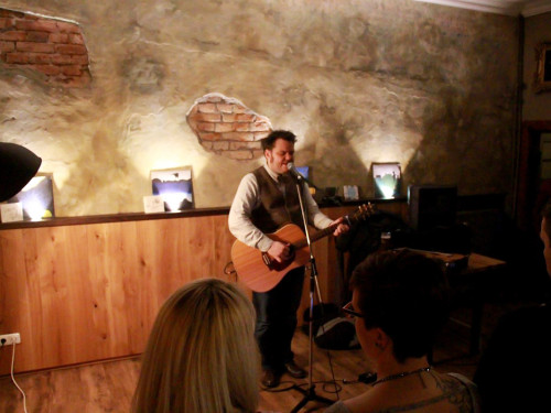 Konzert IN.DIE.musiks Gegen den Strom #2 Svavar Knutur – Foto 8