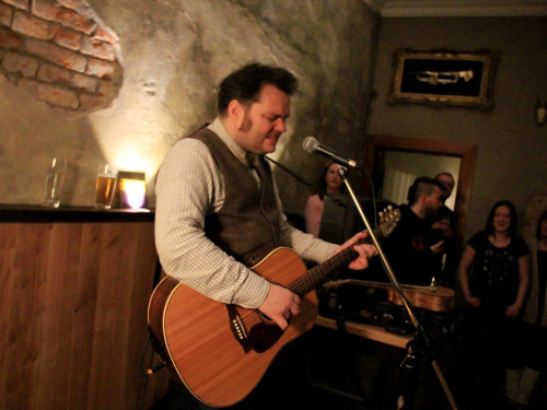 Konzert IN.DIE.musiks Gegen den Strom #2 Svavar Knutur – Foto 32