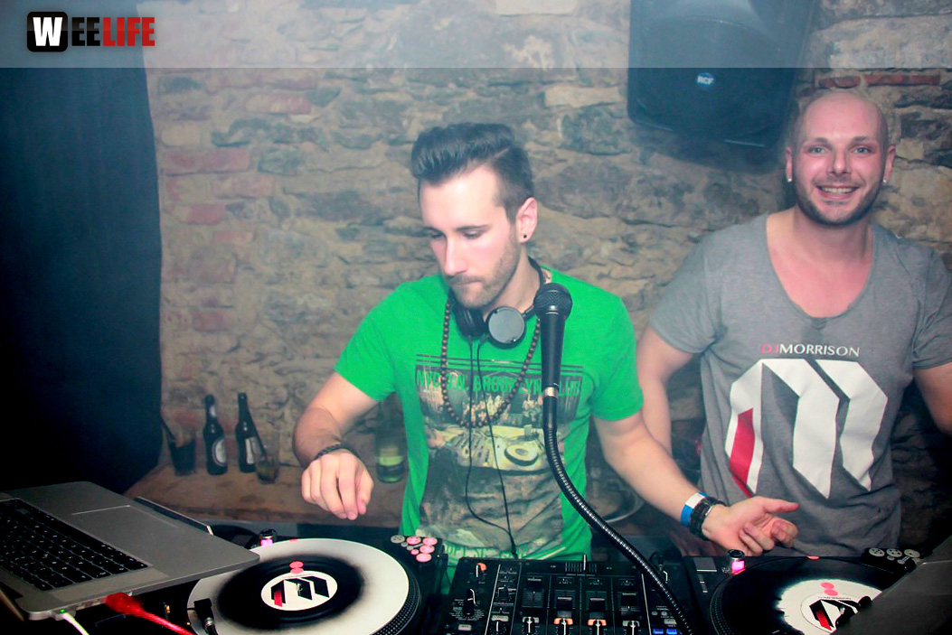 Black Base mit DJs DeeOh, Morrison