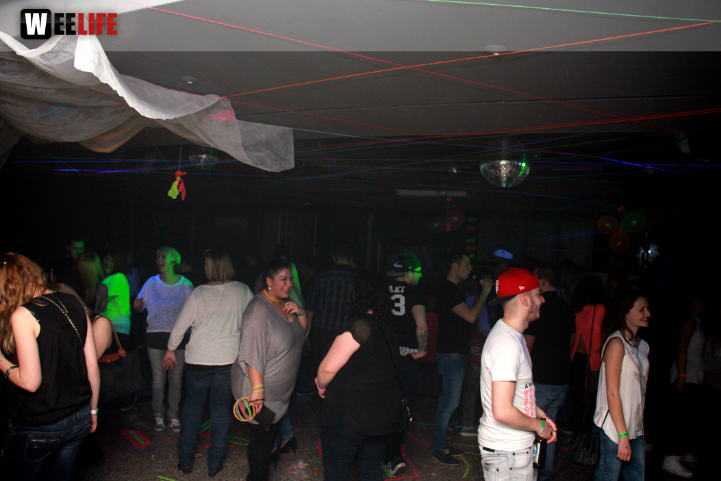UV Schwarzlicht Party
