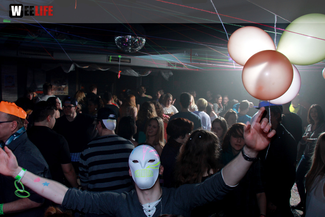 UV Schwarzlicht Party
