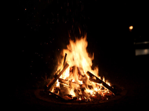 Osternachtsgottesdienst mit OSterfeuer im Park – Foto 5
